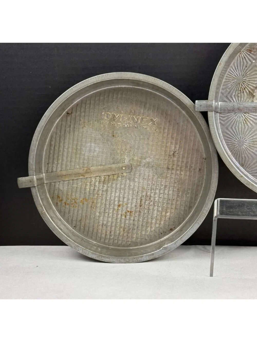 Vintage Ovenex Round Cake Pans with Slider Lot of 3